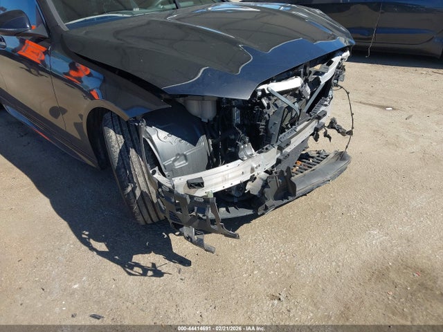 W1KAF4GB8PR089636 Mercedes-Benz C 300 Sedan