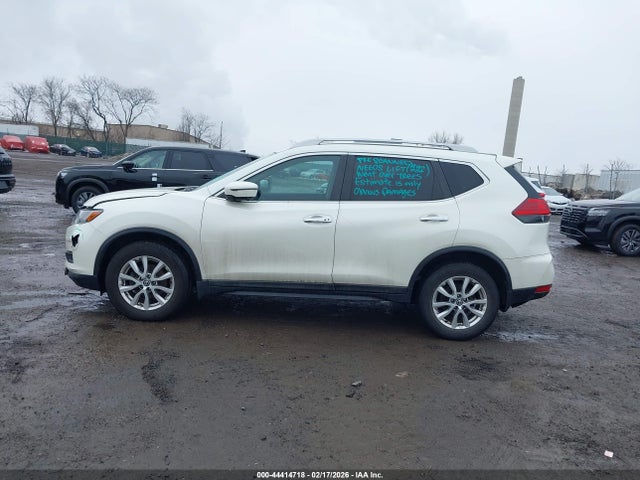 5N1AT2MV8HC888127 Nissan ROGUE SV