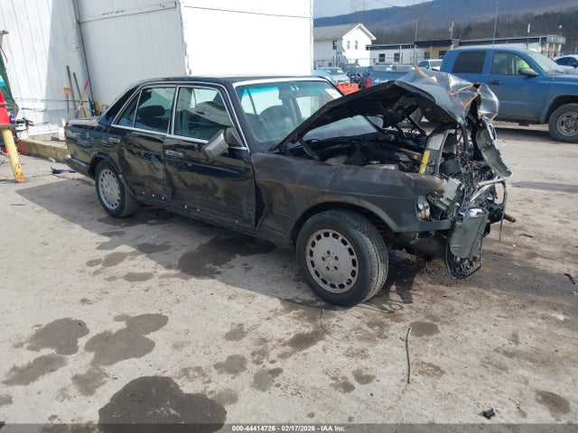 1984 MERCEDES-BENZ 300 WDBCB20A8EA045358