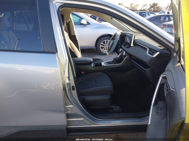 Toyota RAV4 LE 2025 2T3K1RFV5SW387429 Image 5