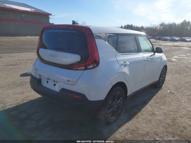 2022 KIA SOUL KNDJ33AU4N7804282 Photo 3