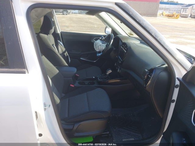 2022 KIA SOUL KNDJ33AU4N7804282 Photo 4