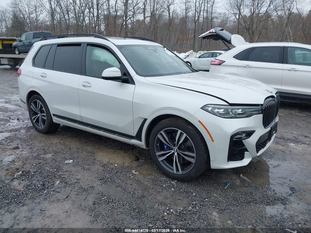2022 BMW X7 5UXCW2C08N9K86717