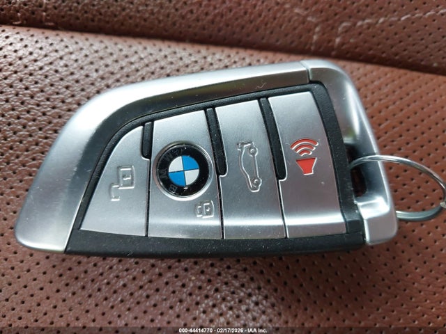 2022 BMW X7 5UXCW2C08N9K86717 Photo 10