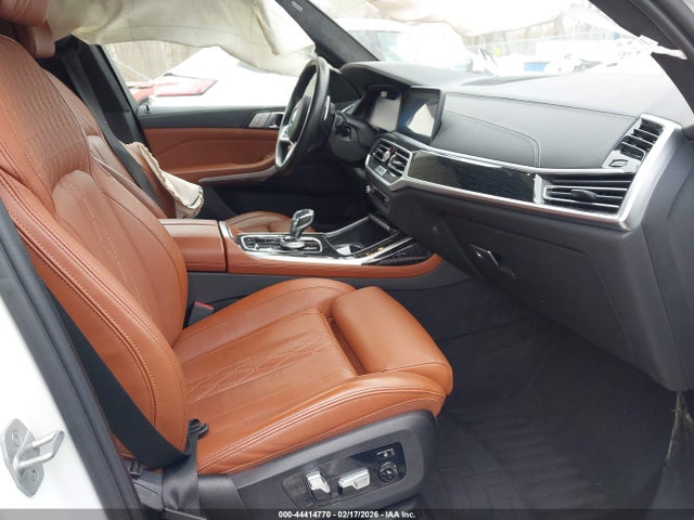 2022 BMW X7 5UXCW2C08N9K86717 Photo 4