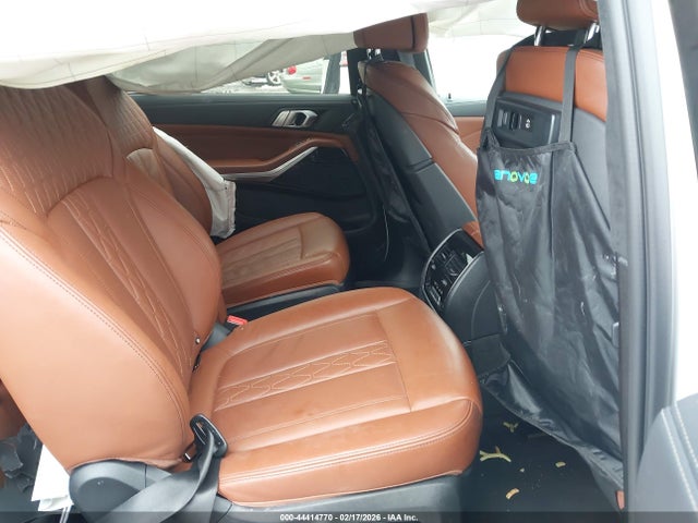 2022 BMW X7 5UXCW2C08N9K86717 Photo 7