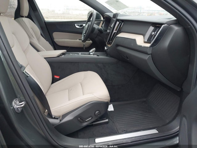 YV4M12RC7T1367027 Volvo Xc60 B5 Plus