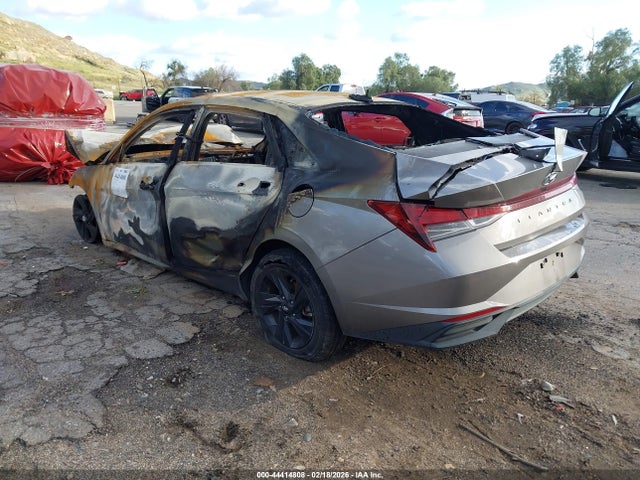 KMHLM4AGXNU355547 Hyundai ELANTRA SEL