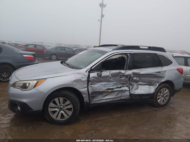 2015 Subaru Outback 2.5i Premium მანქანა იყიდება აუქციონზე, vin: 4S4BSADCXF3277092, აუქციონის ნომერი: 44414819