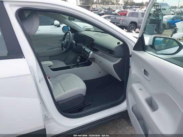 KM8HACAB7RU175025 Hyundai Kona Se