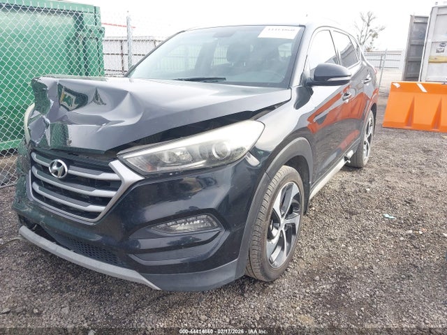 44414860 :رقم المزاد ، KM8J33A25HU583081 vin ، 2017 Hyundai Tucson Sport مزاد بيع