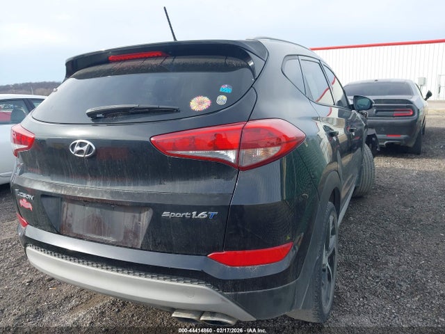 44414860 :رقم المزاد ، KM8J33A25HU583081 vin ، 2017 Hyundai Tucson Sport مزاد بيع