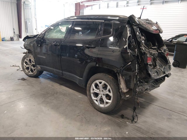 Jeep Compass Latitude 4x4 2024 3C4NJDBN0RT124305 Image 3