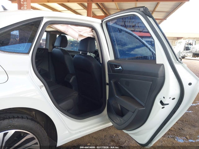 3VWE57BU2MM051094 Volkswagen Jetta 1.4t Sel