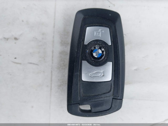 44414972 :رقم المزاد ، WBA3C3C54FK200712 vin ، 2015 Bmw 320i Xdrive مزاد بيع