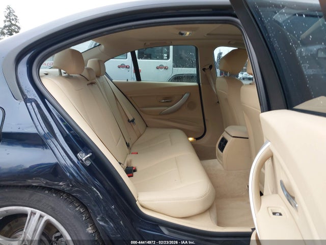 44414972 :رقم المزاد ، WBA3C3C54FK200712 vin ، 2015 Bmw 320i Xdrive مزاد بيع