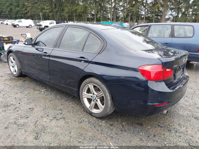44414972 :رقم المزاد ، WBA3C3C54FK200712 vin ، 2015 Bmw 320i Xdrive مزاد بيع