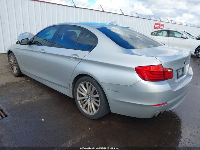 2011 Bmw 550i მანქანა იყიდება აუქციონზე, vin: WBAFR9C51BC617921, აუქციონის ნომერი: 44414981