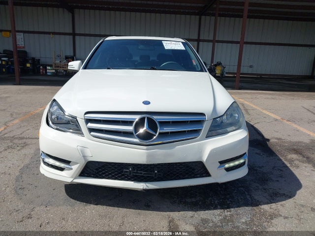 Продажа на аукционе авто 2012 Mercedes-benz C 250 Sport, vin: WDDGF4HB5CR222002, номер лота: 44415032