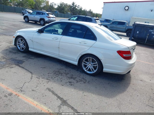 Продажа на аукционе авто 2012 Mercedes-benz C 250 Sport, vin: WDDGF4HB5CR222002, номер лота: 44415032