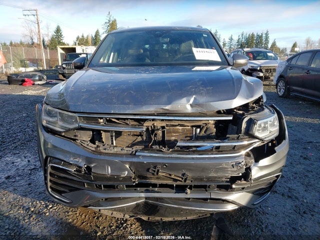3VV4B7AX8PM056714 Volkswagen Tiguan 2.0t Sel R-line