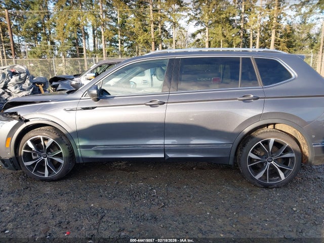 3VV4B7AX8PM056714 Volkswagen Tiguan 2.0t Sel R-line
