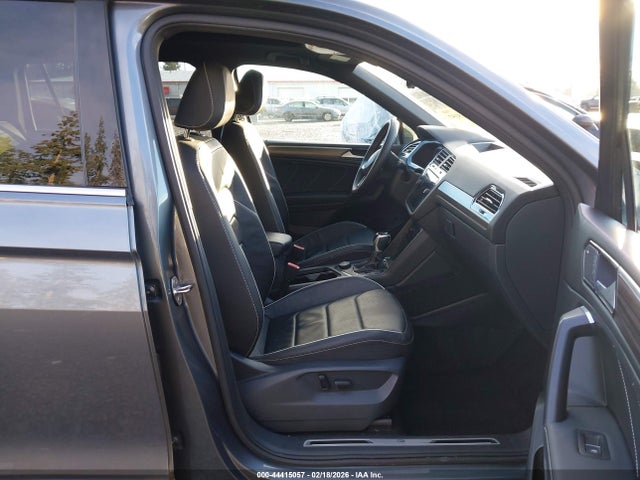 3VV4B7AX8PM056714 Volkswagen Tiguan 2.0t Sel R-line