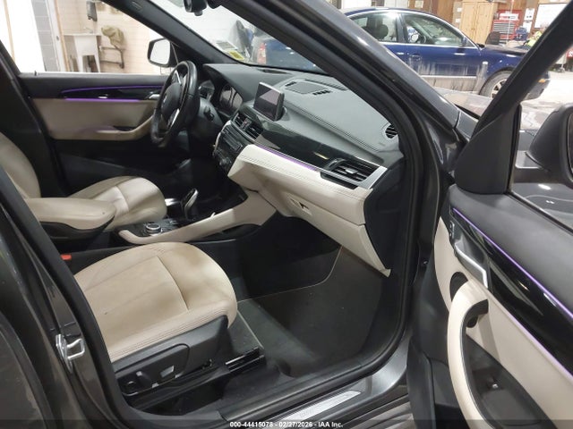 2022 BMW X1 WBXJG9C07N5U58616 Photo 4