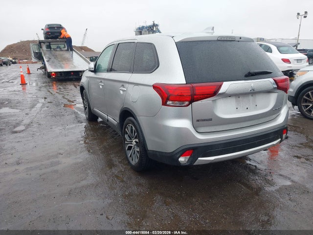 2018 MITSUBISHI OUTLANDER JA4AZ3A31JZ070571 Photo 2