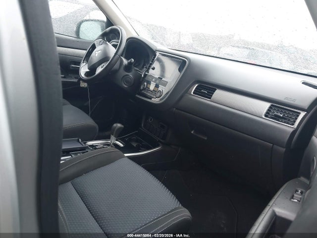 2018 MITSUBISHI OUTLANDER JA4AZ3A31JZ070571 Photo 4