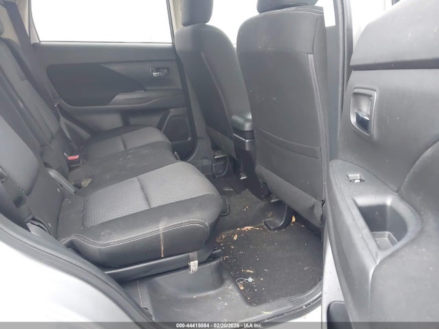 2018 MITSUBISHI OUTLANDER JA4AZ3A31JZ070571 Photo 7