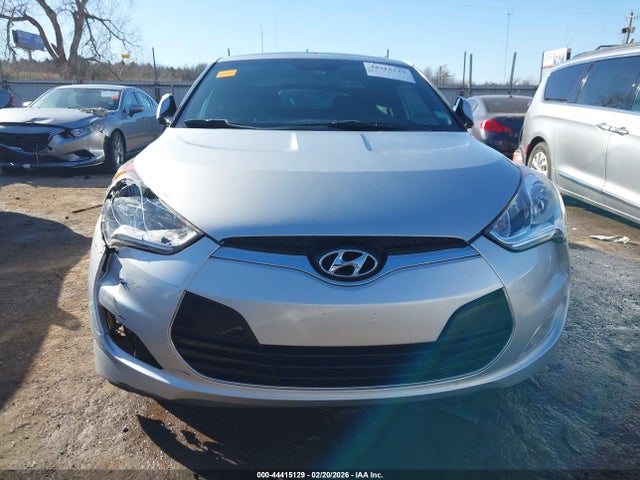 44415129 :رقم المزاد ، KMHTC6AD9HU324086 vin ، 2017 Hyundai Veloster Value Edition مزاد بيع