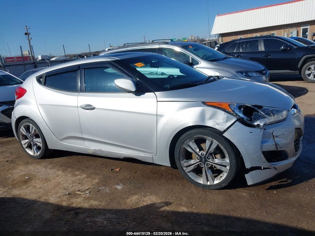 44415129 :رقم المزاد ، KMHTC6AD9HU324086 vin ، 2017 Hyundai Veloster Value Edition مزاد بيع