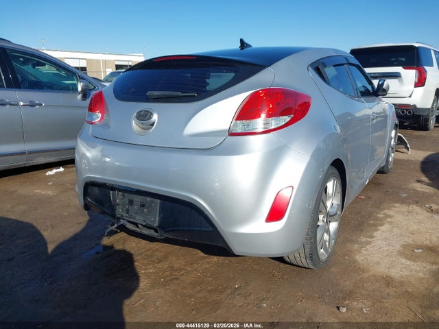 44415129 :رقم المزاد ، KMHTC6AD9HU324086 vin ، 2017 Hyundai Veloster Value Edition مزاد بيع