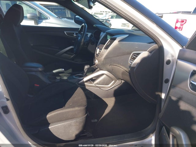 44415129 :رقم المزاد ، KMHTC6AD9HU324086 vin ، 2017 Hyundai Veloster Value Edition مزاد بيع