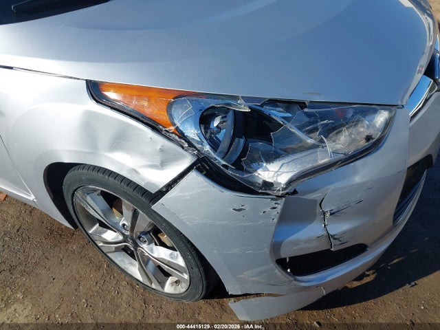 44415129 :رقم المزاد ، KMHTC6AD9HU324086 vin ، 2017 Hyundai Veloster Value Edition مزاد بيع