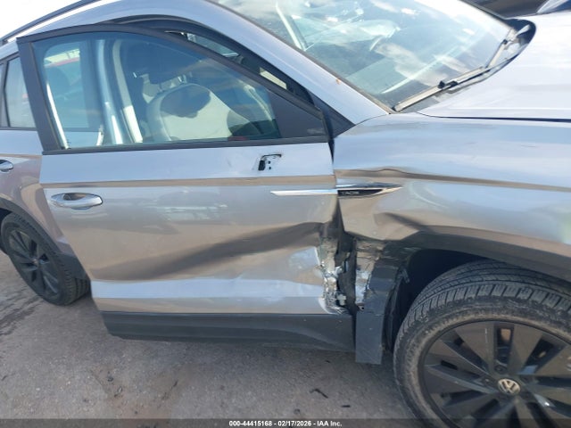 44415168 :رقم المزاد ، 3VVCX7B28PM367835 vin ، 2023 Volkswagen Taos 1.5t S مزاد بيع