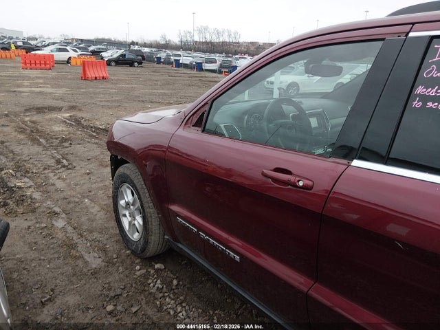 1C4RJFAG4HC778668 Jeep Grand Cherokee Laredo 4x4