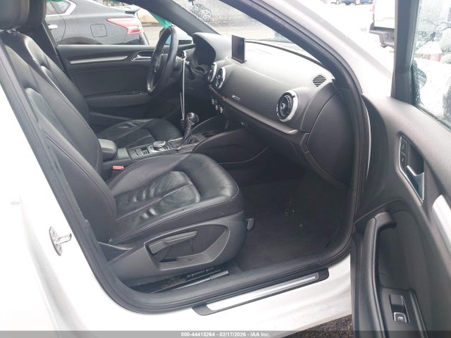 2018 AUDI A3 WAUAUGFF7J1080600 Photo 4