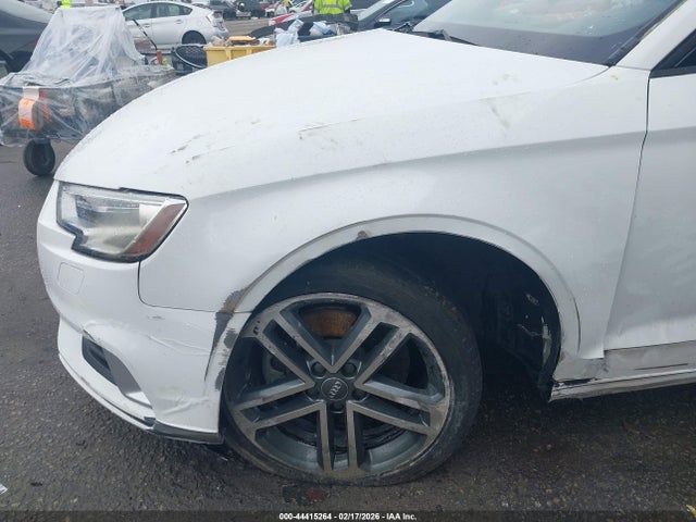 2018 AUDI A3 WAUAUGFF7J1080600 Photo 5