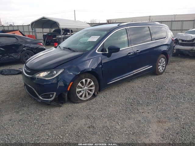 Продаж на аукціоні авто 2019 Chrysler Pacifica Touring L, vin: 2C4RC1BG1KR561069, номер лоту: 44415269