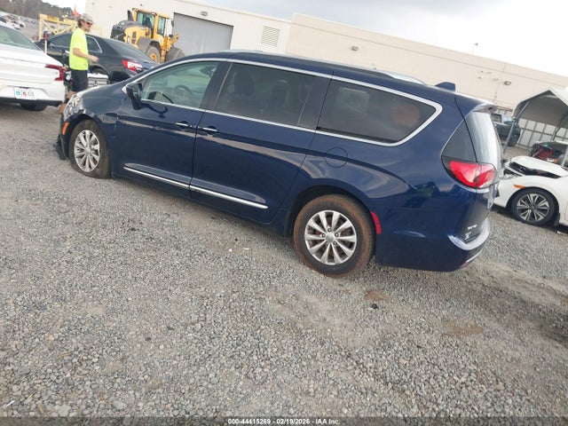 Продаж на аукціоні авто 2019 Chrysler Pacifica Touring L, vin: 2C4RC1BG1KR561069, номер лоту: 44415269