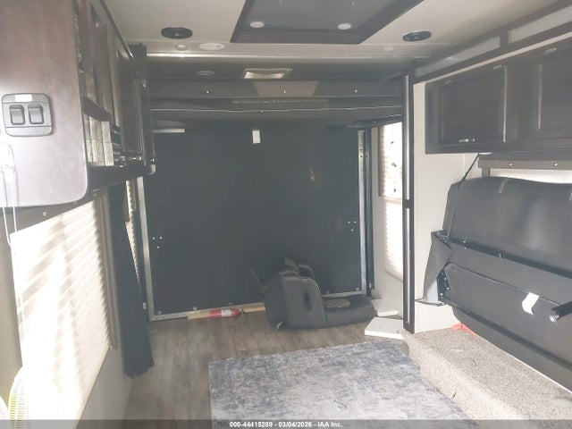Genesis Supreme 2018 1G91BEL20JP467054 Image 8