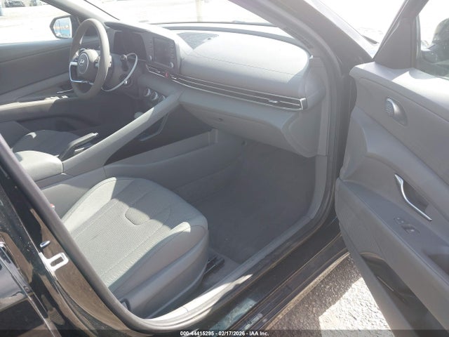 5NPLL4AG6NH074279 Hyundai ELANTRA SE