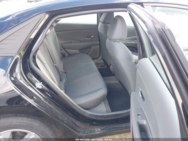 5NPLL4AG6NH074279 Hyundai ELANTRA SE