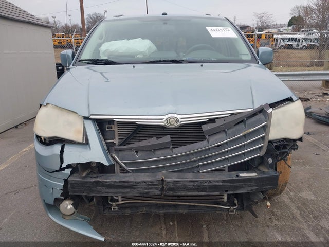44415324 :رقم المزاد ، 2A4RR5DX4AR193045 vin ، 2010 Chrysler Town & Country Touring مزاد بيع