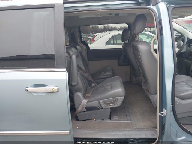 44415324 :رقم المزاد ، 2A4RR5DX4AR193045 vin ، 2010 Chrysler Town & Country Touring مزاد بيع