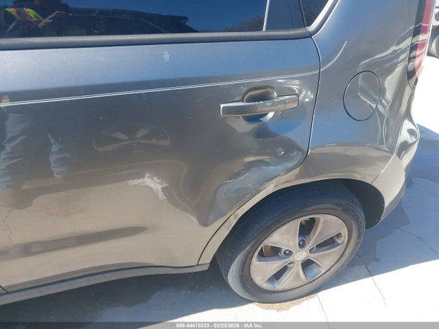 KNDJN2A29F7177096 KIA Soul