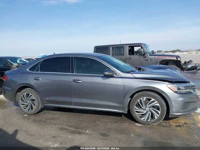 Продаж на аукціоні авто 2020 Volkswagen Passat 2.0t Se, vin: 1VWSA7A35LC015780, номер лоту: 44415336