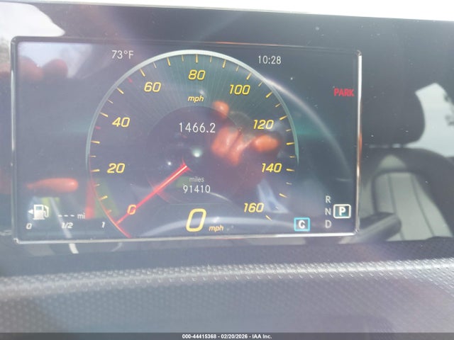 WDD3G4EBXKW011894 Mercedes-Benz A 220
